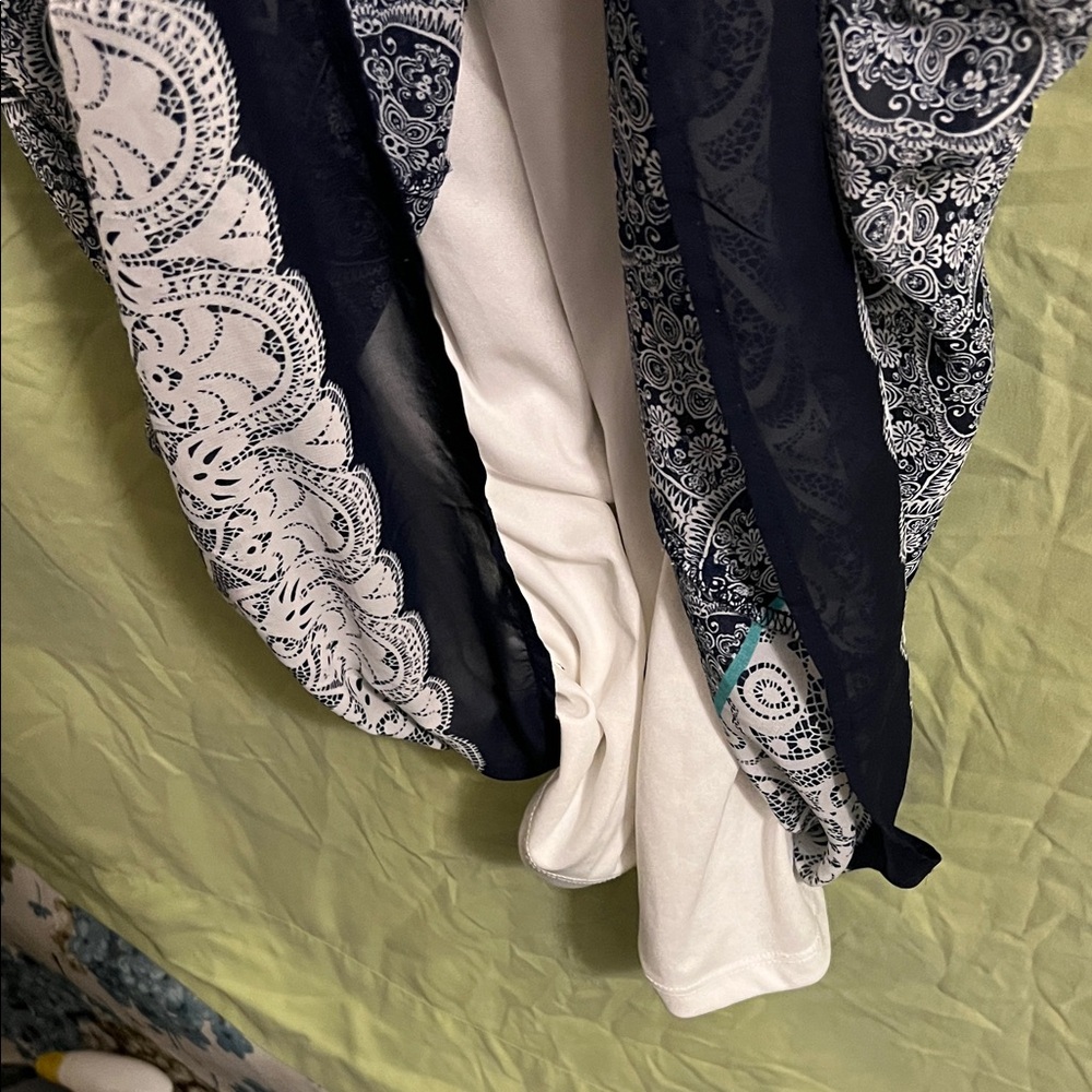 Elegant Navy Blue Patterned Dress - Picture 10 of 10